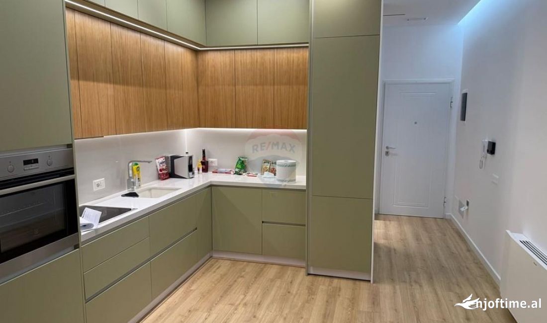 Shtepi me qera Apartament ne Tirane, 2+1, Mobilimi E mobiluar, Pagesa 800  Euro.