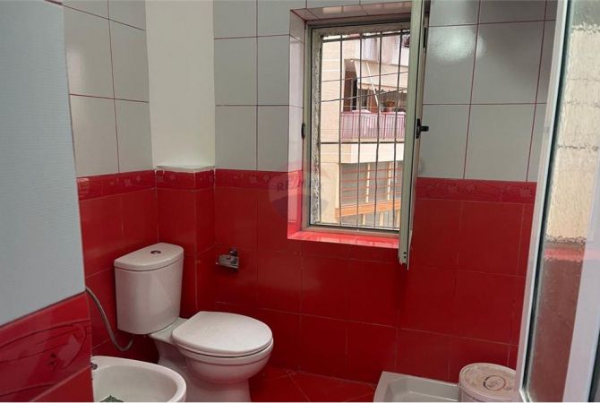 Shtepi me qera 1+1 ne Tirane - 400 Euro