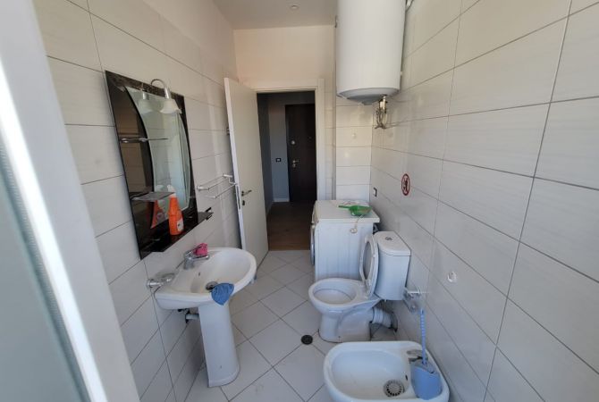 Jepet Apartament 2+1 me qera tek Brryli