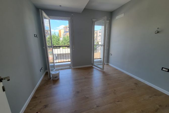 Jepet Apartament 2+1 me qera tek Brryli