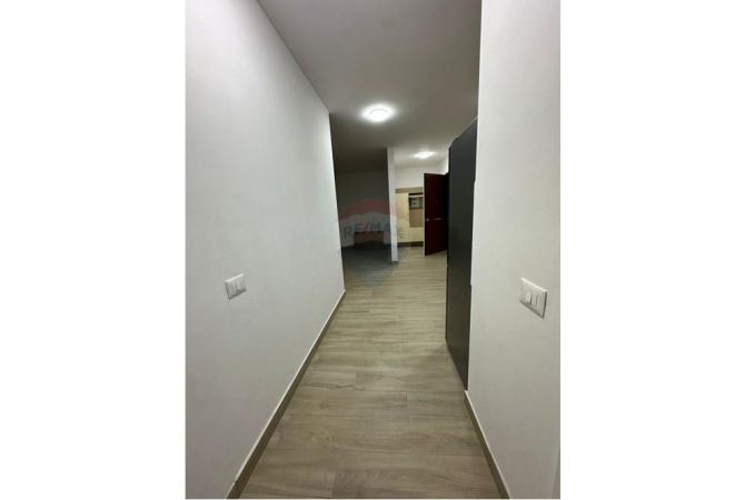 Shtepi me qera 2+1 ne Tirane - 700 Euro