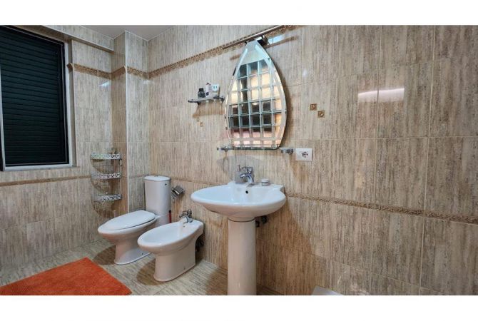 Shtepi me qera Apartament ne Tirane, 1+1, Mobilimi E mobiluar, Pagesa 600  Euro.