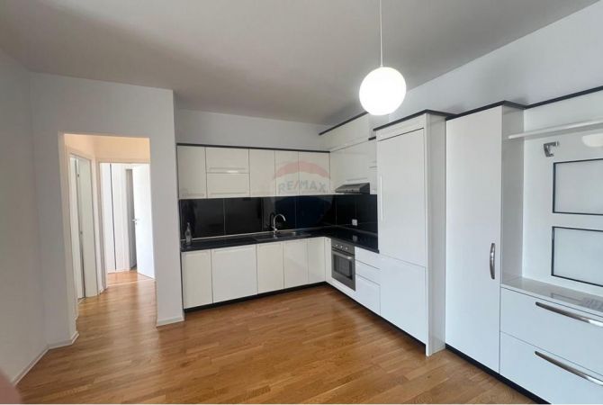 Shtepi me qera 2+1 ne Tirane - 800 Euro