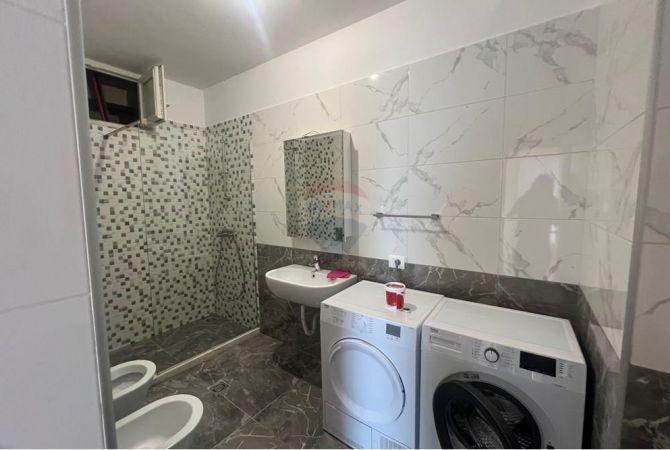Shtepi me qera Apartament ne Tirane, 2+1, Mobilimi E mobiluar, Pagesa 800  Euro.