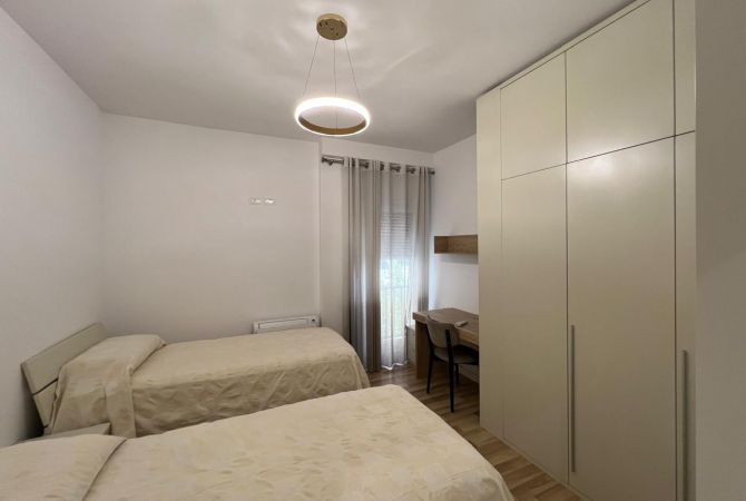 Shtepi me qera 2+1 ne Tirane - 900 Euro