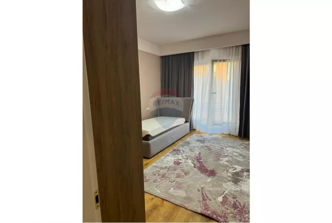 Shtepi me qera Apartament ne Tirane, 2+1, Mobilimi E mobiluar, Pagesa 1,300  Euro.