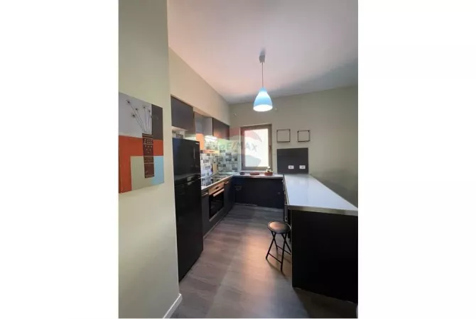 Shtepi me qera 2+1 ne Tirane - 1,150 Euro