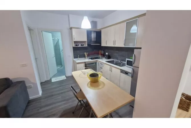 Shtepi me qera 1+1 ne Tirane - 70,000 Leke