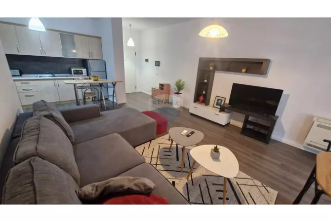 Shtepi me qera 1+1 ne Tirane - 70,000 Leke