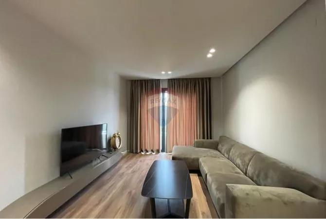 Shtepi me qera 1+1 ne Tirane - 800 Euro