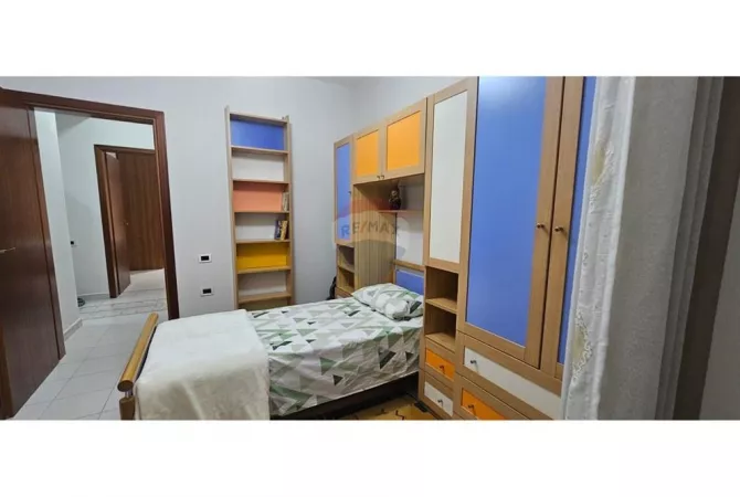 Shtepi me qera 2+1 ne Tirane - 650 Euro