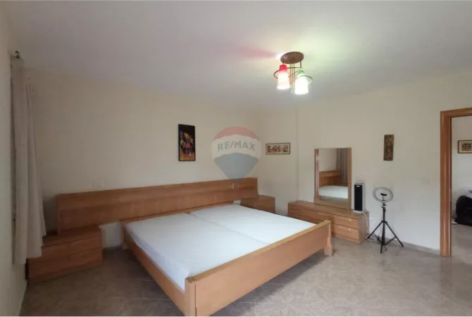 Shtepi me qera 1+1 ne Tirane - 700 Euro