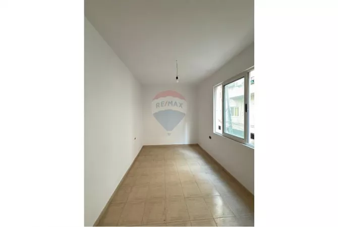Shtepi ne shitje 3+1 ne Tirane - 175,000 Euro