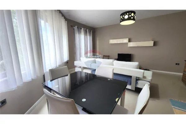 Shtepi ne shitje 2+1 ne Tirane - 185,000 Euro