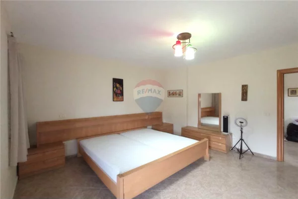 Shtepi me qera Apartament ne Tirane, 1+1, Mobilimi E mobiluar, Pagesa 700  Euro.