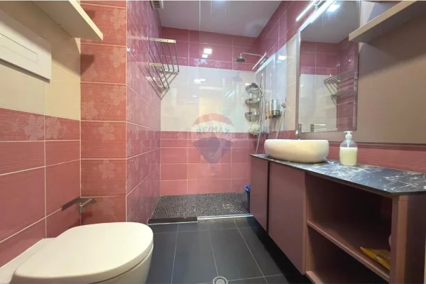 Shtepi me qera Apartament ne Tirane, 2+1, Mobilimi E mobiluar, Pagesa 1,000  Euro.