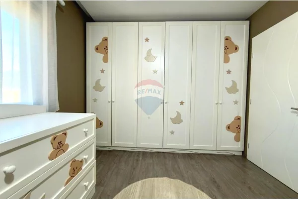 Shtepi me qera Apartament ne Tirane, 2+1, Mobilimi E mobiluar, Pagesa 1,000  Euro.