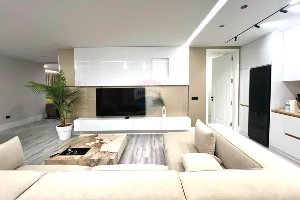 Shtepi me qera 2+1 ne Tirane - 2,000 Euro