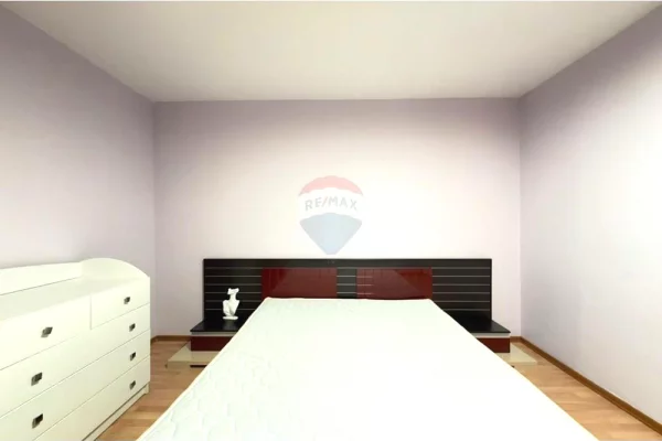 Shtepi me qera Apartament ne Tirane, 2+1, Mobilimi E mobiluar, Pagesa 65,000  Leke.