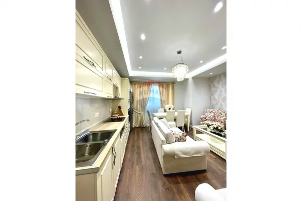 Shtepi me qera 2+1 ne Tirane - 1,000 Euro