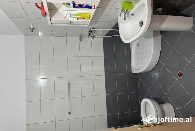 Shtepi me qera 2+1 ne Tirane - 500 Euro