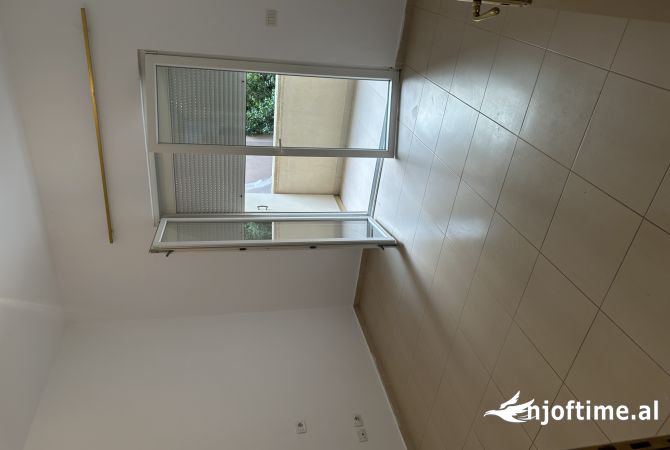 Shtepi me qera 2+1 ne Tirane - 500 Euro