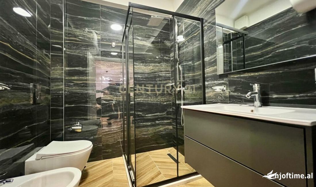 Shtepi me qera Apartament ne Tirane, 2+1, Mobilimi E mobiluar, Pagesa 800  Euro.