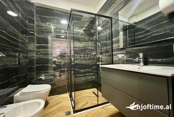 Shtepi me qera 2+1 ne Tirane - 800 Euro