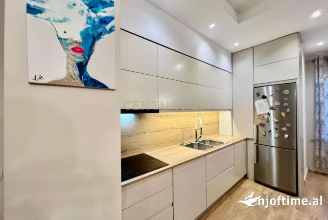 Shtepi ne shitje Apartament ne Tirane, 2+1, Mobilimi E mobiluar, Pagesa 148,000  Euro.