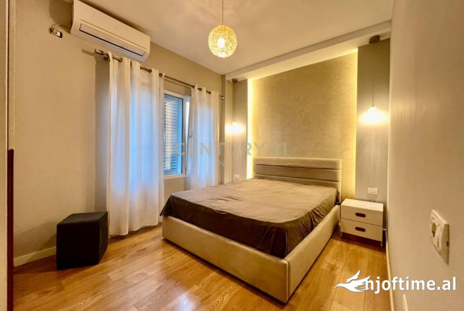 Shtepi ne shitje Apartament ne Tirane, 2+1, Mobilimi E mobiluar, Pagesa 148,000  Euro.
