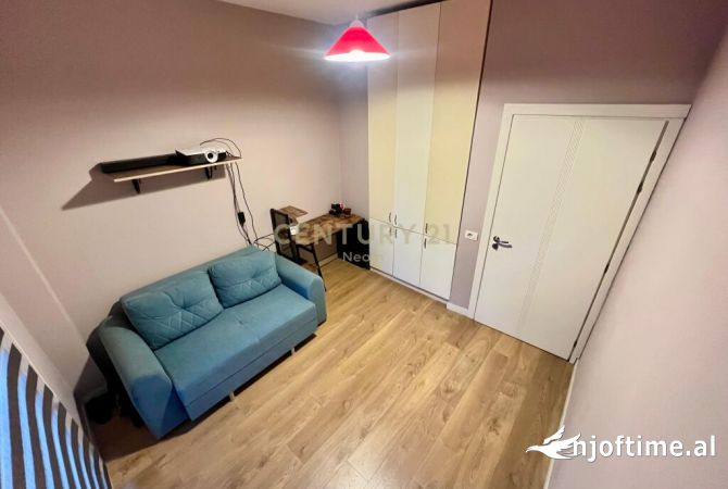 Shtepi ne shitje Apartament ne Tirane, 2+1, Mobilimi E mobiluar, Pagesa 148,000  Euro.