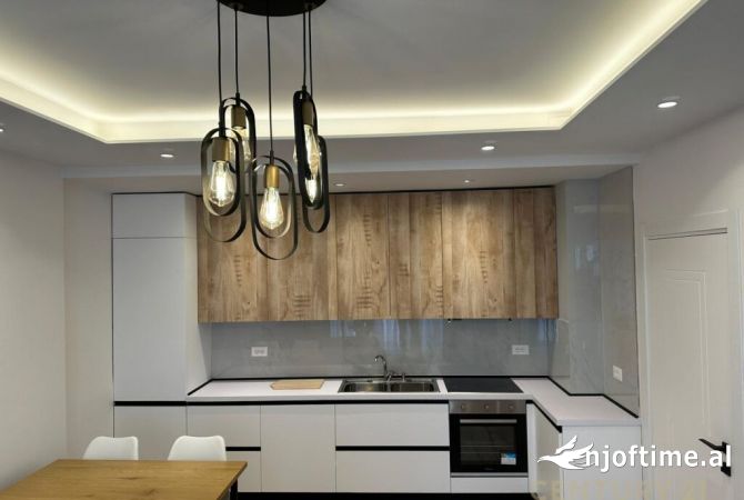 Shtepi me qera Apartament ne Tirane, 1+1, Mobilimi E mobiluar, Pagesa 750  Euro.