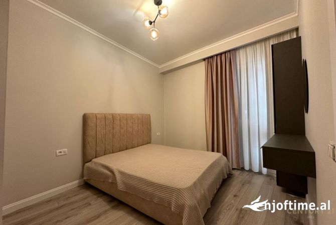 Shtepi me qera 1+1 ne Tirane - 680 Euro