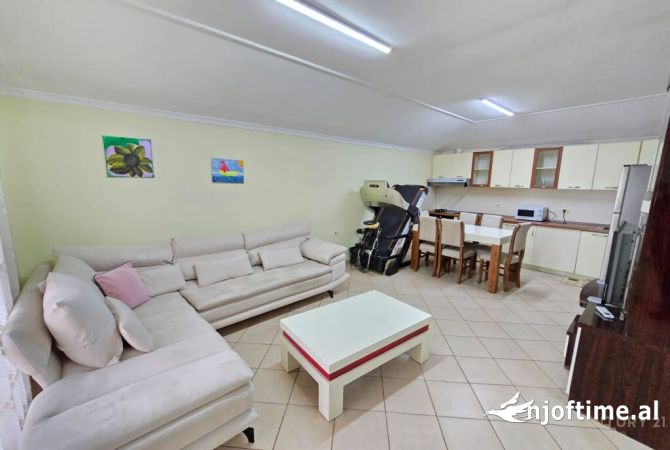Shtepi me qera 2+1 ne Tirane - 500 Euro