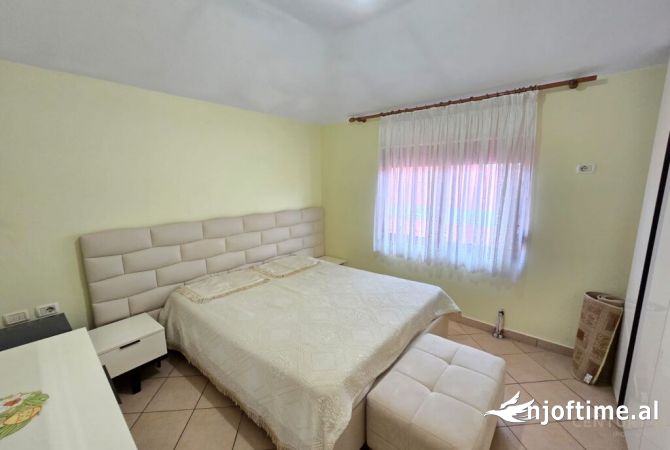Shtepi me qera 2+1 ne Tirane - 500 Euro