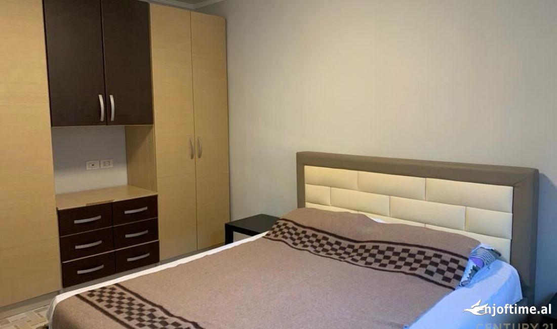 Shtepi me qera Apartament ne Tirane, 1+1, Mobilimi E mobiluar, Pagesa 400  Euro.