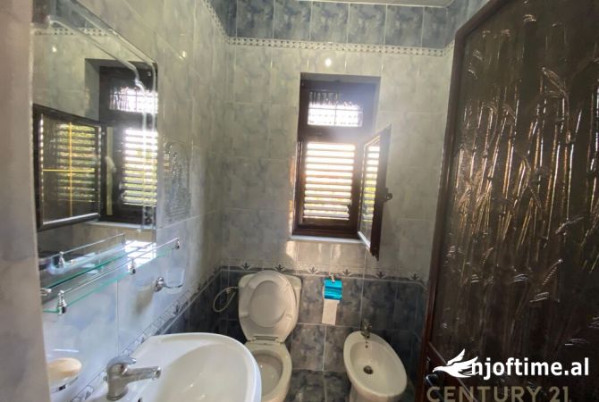 Shtepi me qera Apartament ne Tirane, 2+1, Mobilimi E mobiluar, Pagesa 500  Euro.