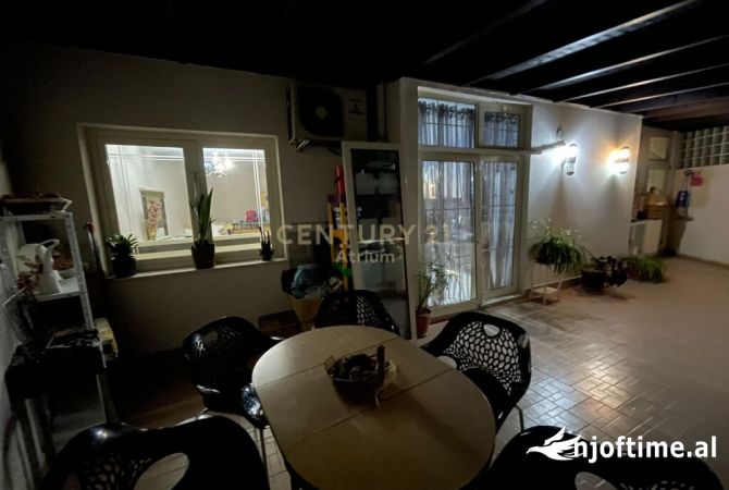 Shtepi me qera Apartament ne Tirane, 2+1, Mobilimi E mobiluar, Pagesa 500  Euro.