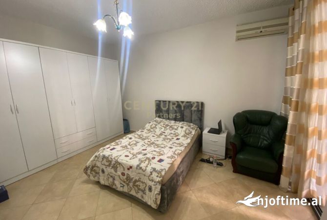 Shtepi me qera Apartament ne Tirane, 3+1, Mobilimi E mobiluar, Pagesa 850  Euro.