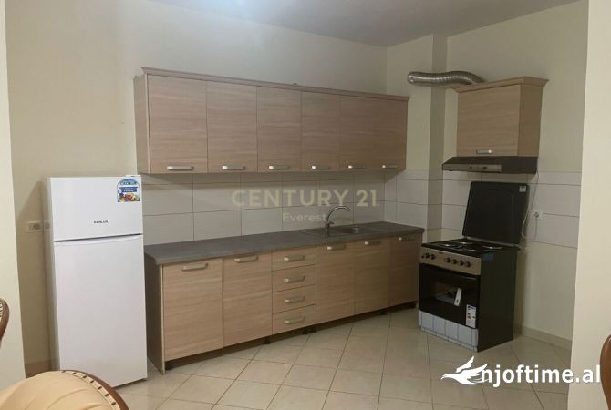 Shtepi me qera 2+1 ne Tirane - 500 Euro