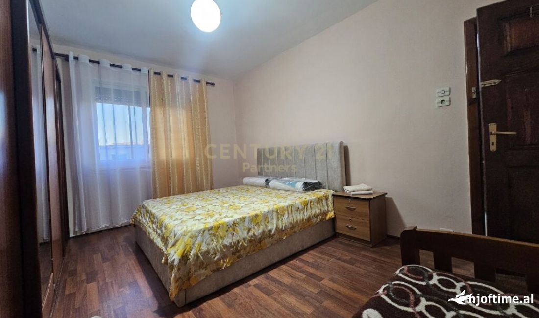 Shtepi me qera Apartament ne Tirane, 2+1, Mobilimi E mobiluar, Pagesa 500  Euro.