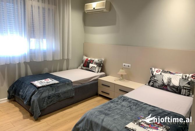 Shtepi me qera Apartament ne Tirane, 2+1, Mobilimi E mobiluar, Pagesa 700  Euro.