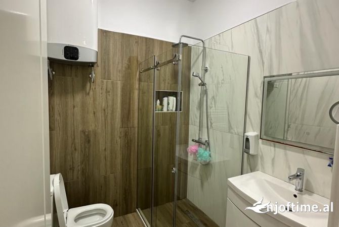 Shtepi me qera Apartament ne Tirane, 2+1, Mobilimi E mobiluar, Pagesa 750  Euro.