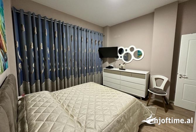 Shtepi me qera Apartament ne Tirane, 2+1, Mobilimi E mobiluar, Pagesa 750  Euro.