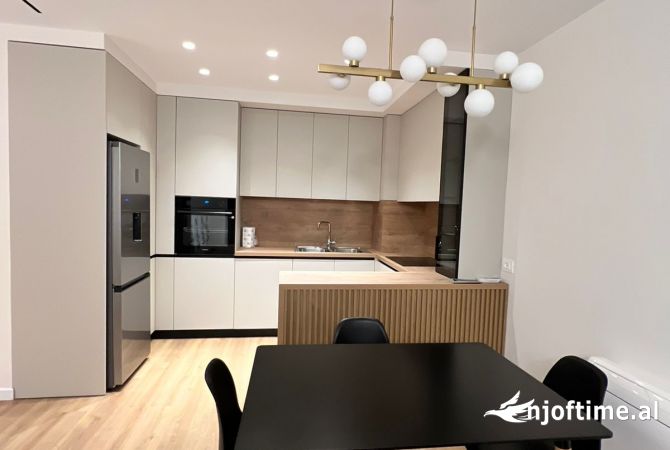 Shtepi me qera 2+1 ne Tirane - 750 Euro