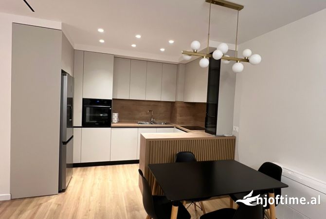 Shtepi me qera Apartament ne Tirane, 2+1, Mobilimi E mobiluar, Pagesa 750  Euro.