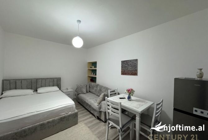 Shtepi me qera Garsoniere ne Tirane - 450 Euro