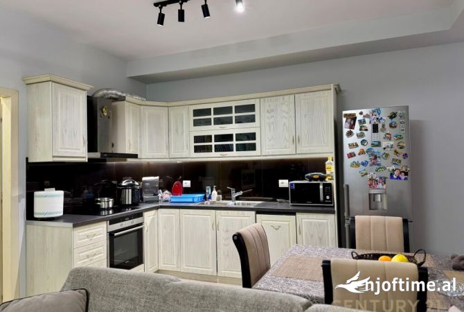 Shtepi me qera Apartament ne Tirane, 2+1, Mobilimi E mobiluar, Pagesa 500  Euro.