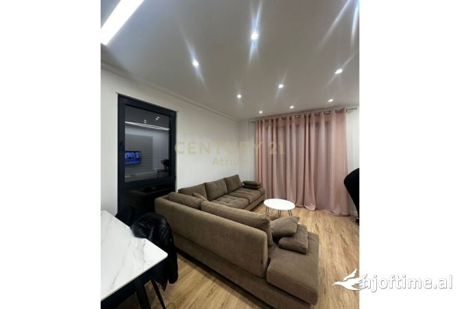 Shtepi me qera 2+1 ne Tirane - 750 Euro