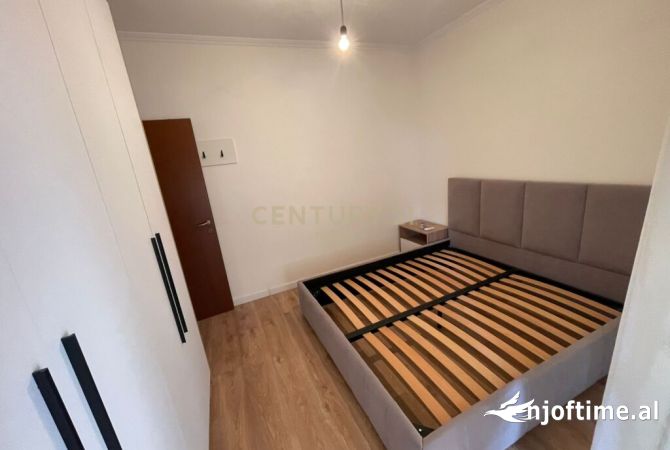 Shtepi me qera Apartament ne Tirane, 2+1, Mobilimi E mobiluar, Pagesa 800  Euro.
